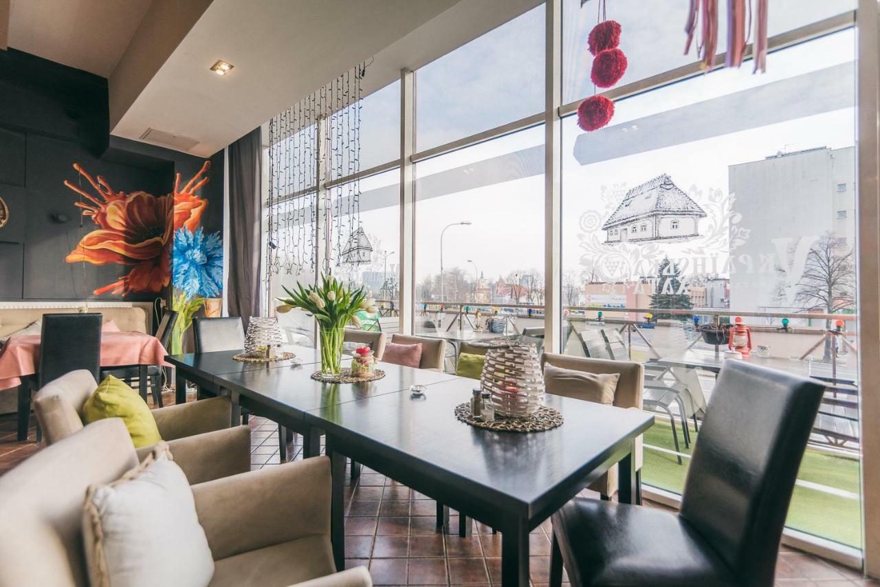 Hotel Forum رشيشوف المظهر الخارجي الصورة