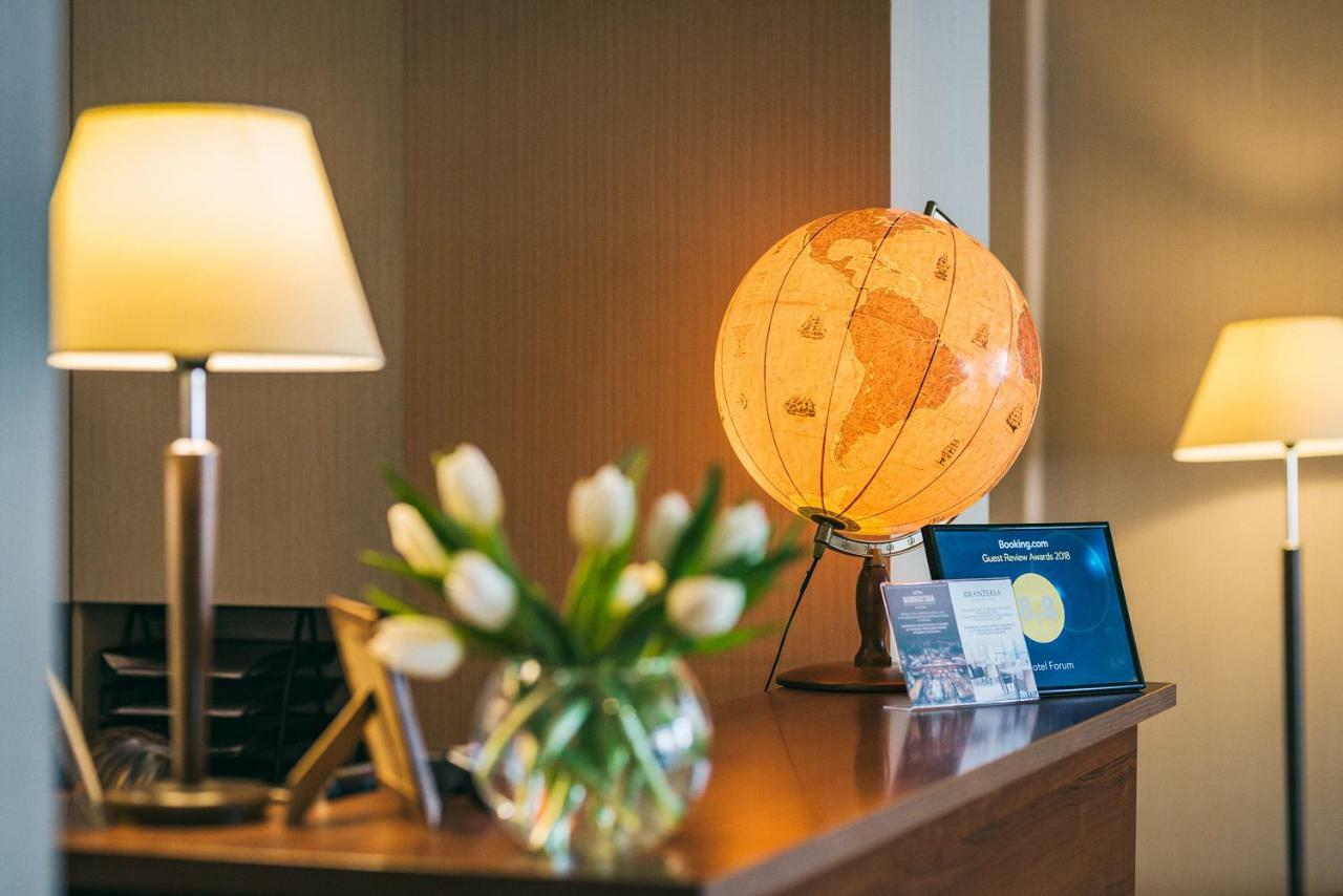 Hotel Forum رشيشوف المظهر الخارجي الصورة